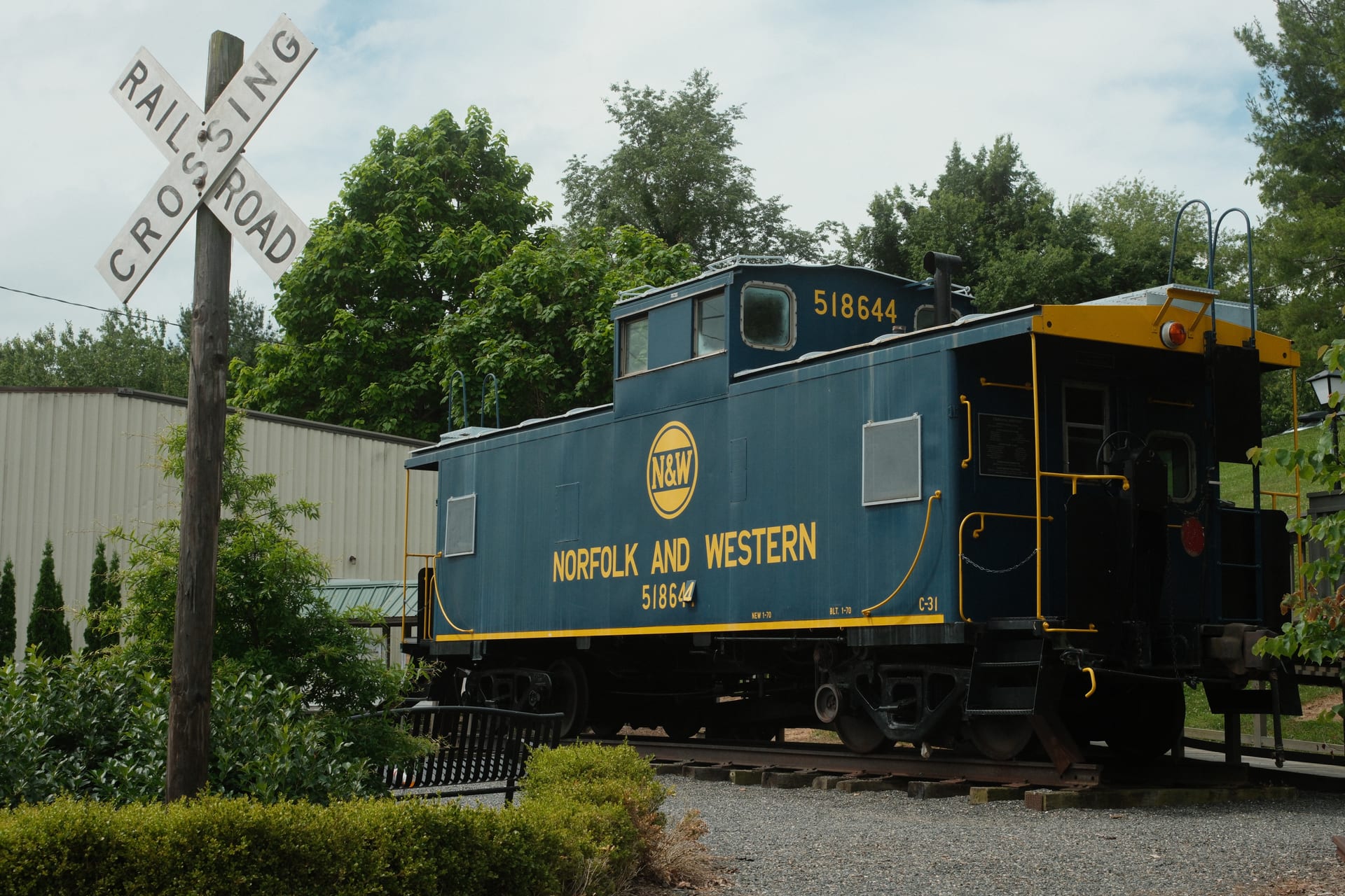 Hatchet West, photo 3